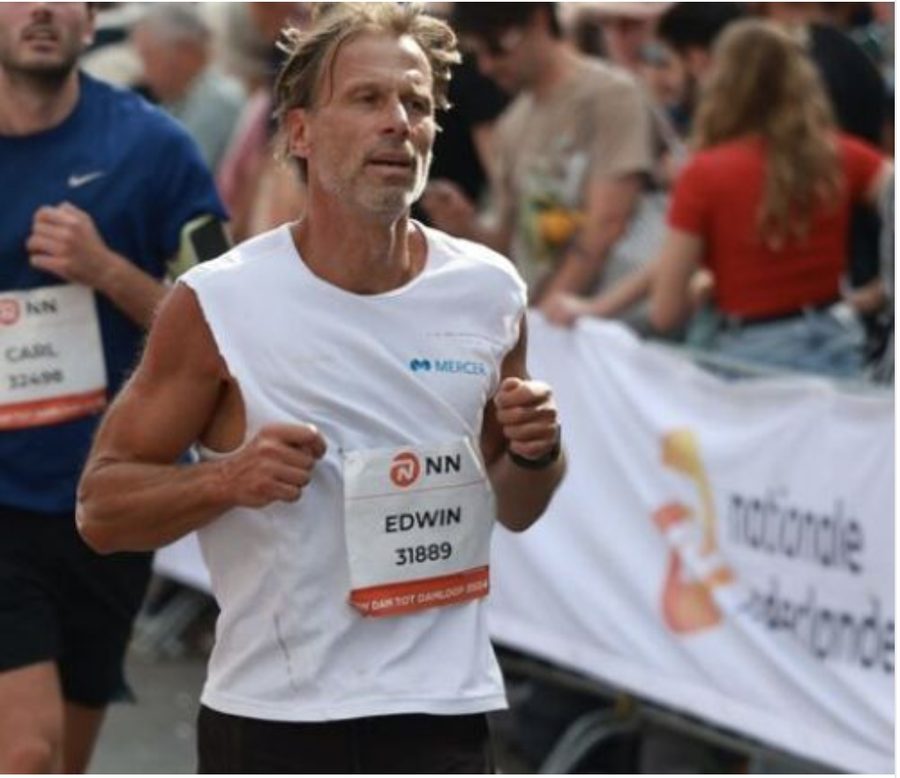 Edwin Baints tijdens de Dam tot Damloop
